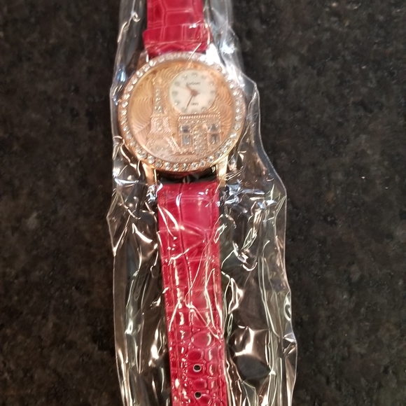 Watch - Picture 2 of 3